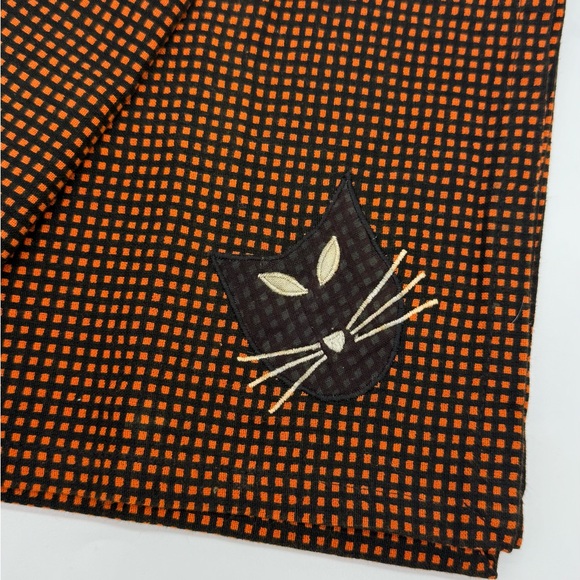 Crate & Barrel 2Pc Spooky Cat Halloween Patterned Napkins - Picture 3 of 5